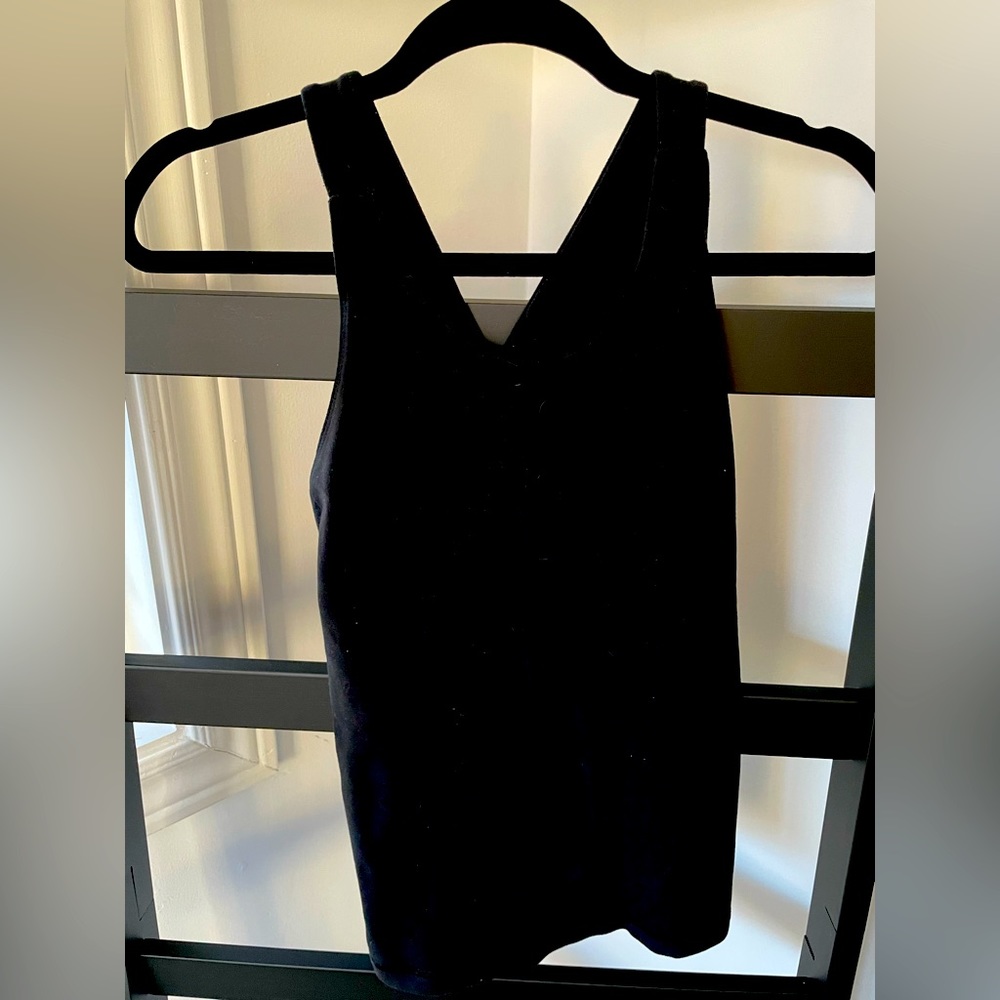 Lululemon black tank